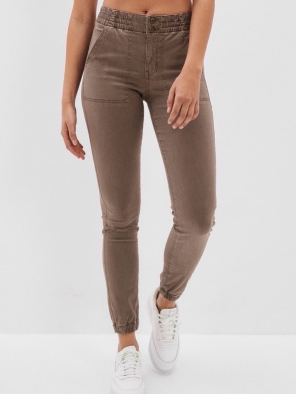 Women’s American Eagle joggers in Brown